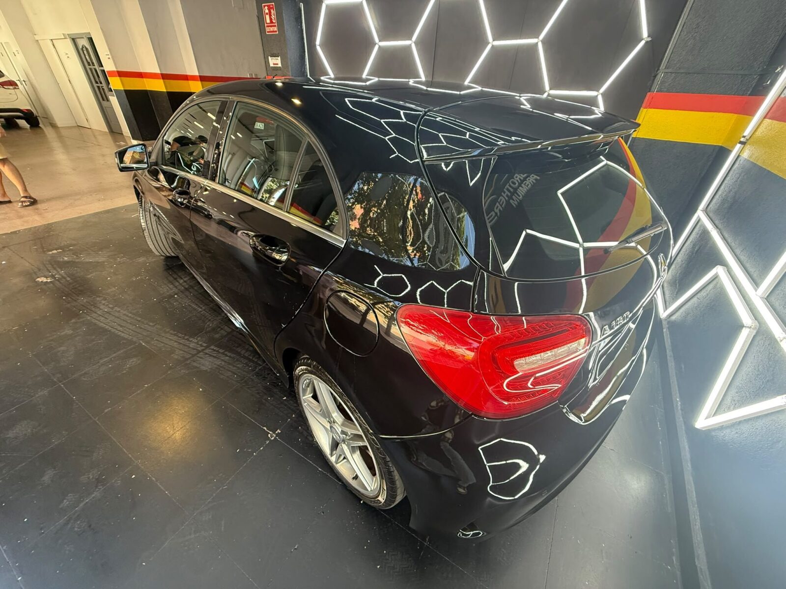 MERCEDES-BENZ A-CLASS AMG LINE