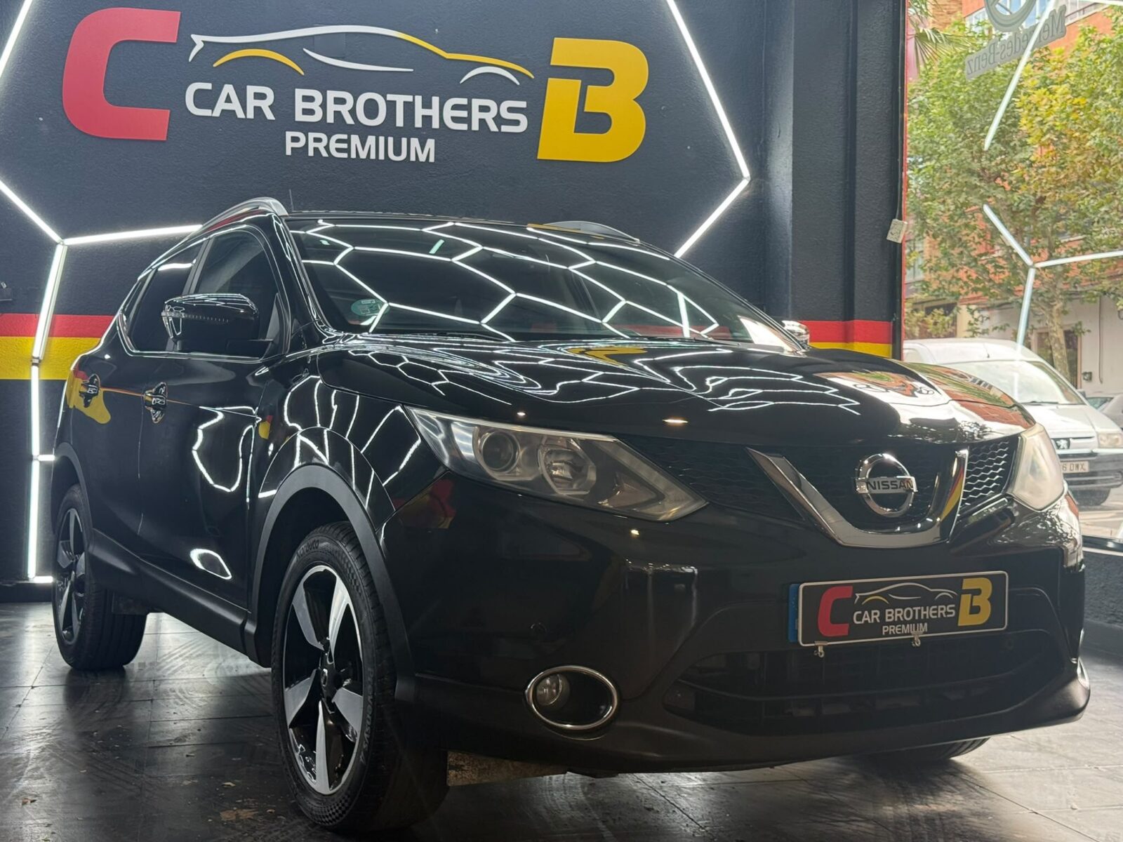 NISSAN QASQHAI Tekna premium