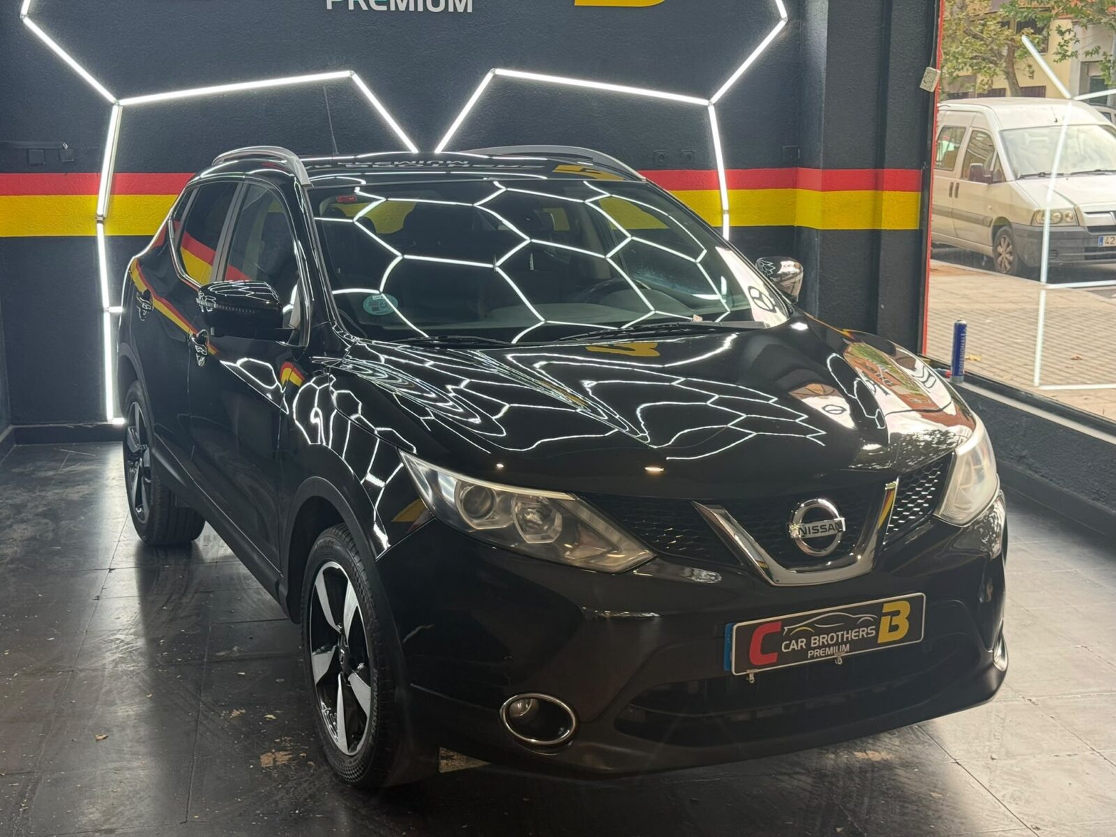 NISSAN QASQHAI Tekna premium
