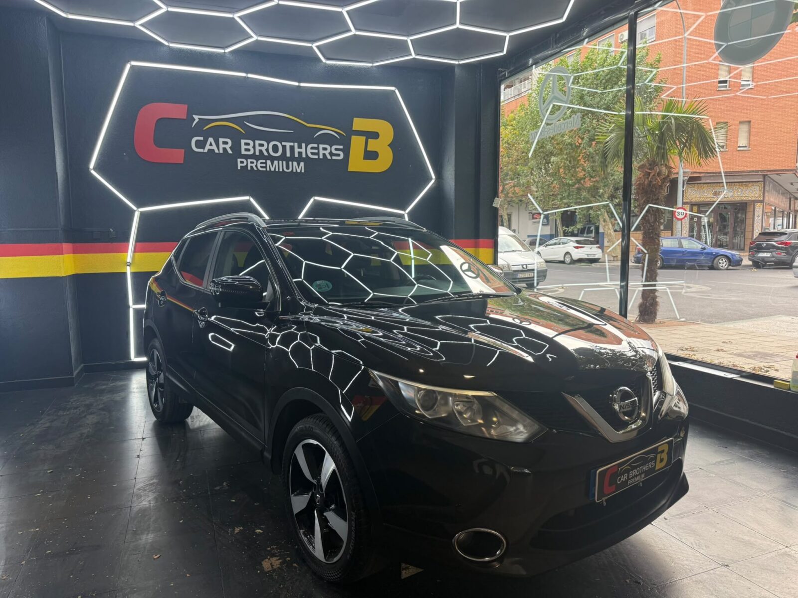 NISSAN QASQHAI Tekna premium