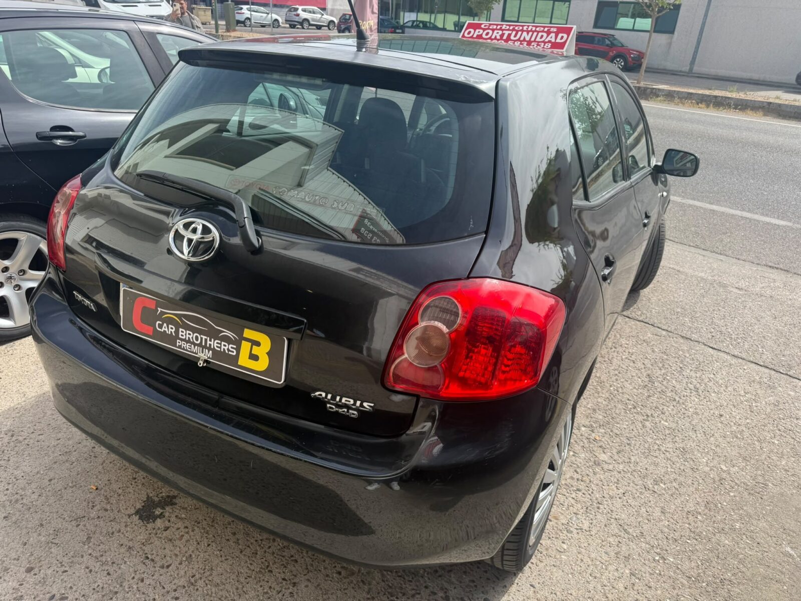 TOYOTA AURIS ACTIVE