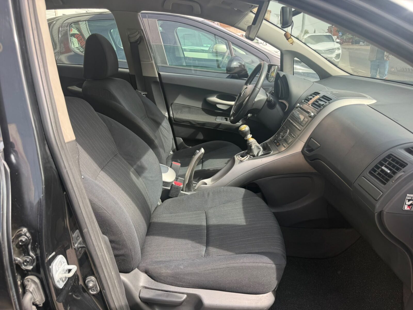 TOYOTA AURIS ACTIVE