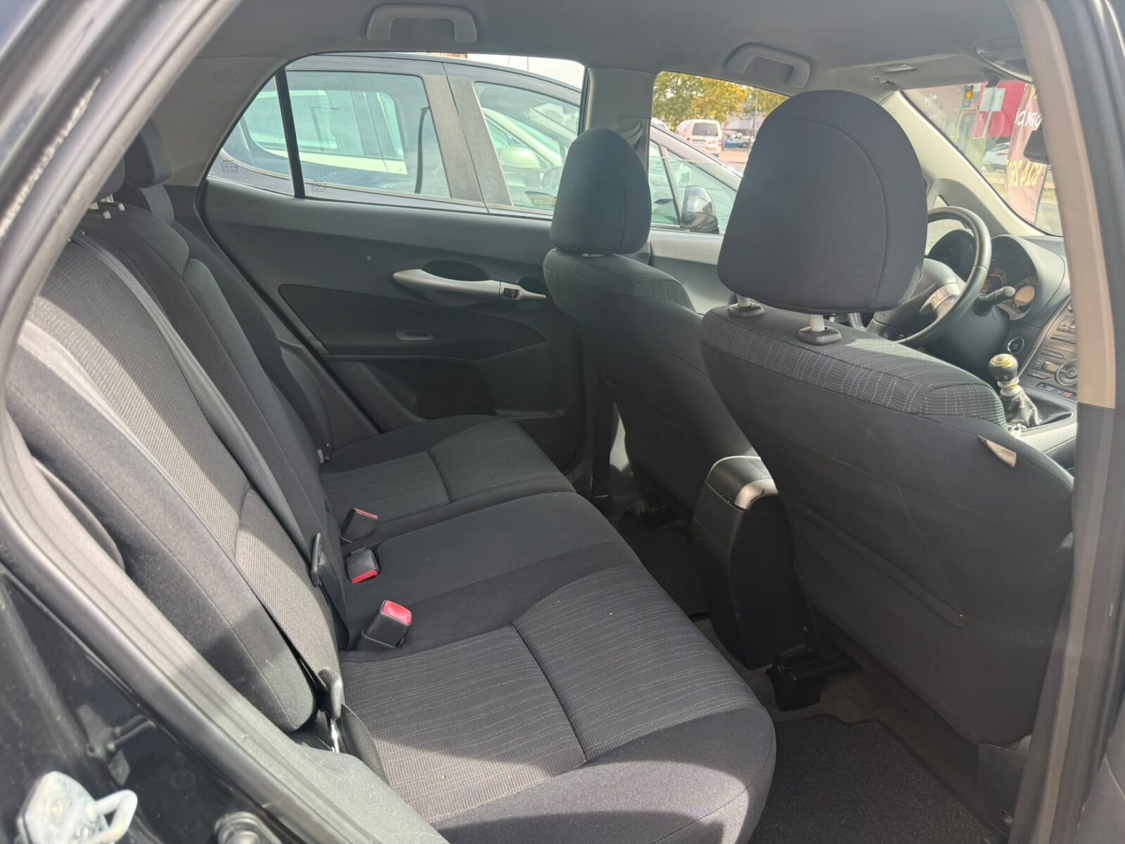 TOYOTA AURIS ACTIVE
