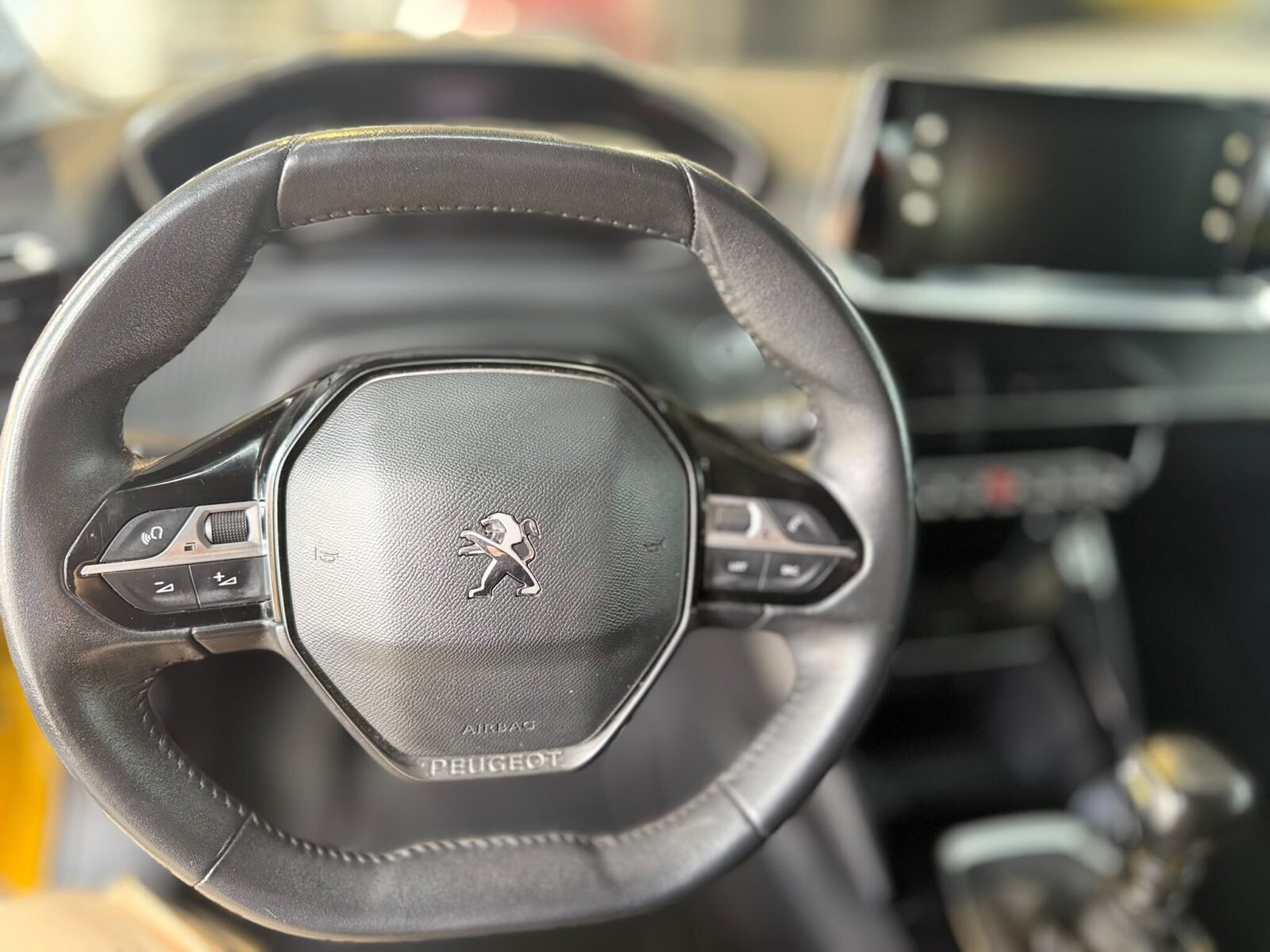 PEUGEOT 208 1.5 Blue-HDi Allure