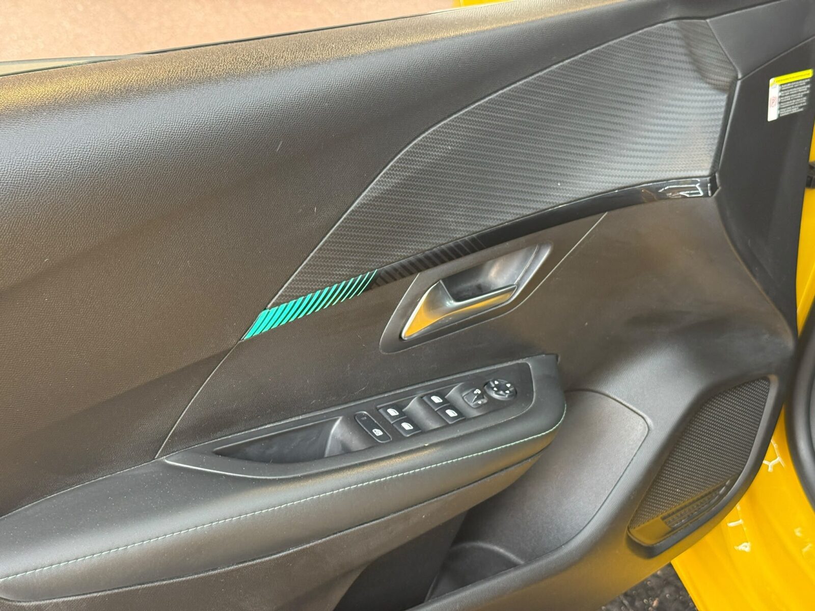 PEUGEOT 208 1.5 Blue-HDi Allure