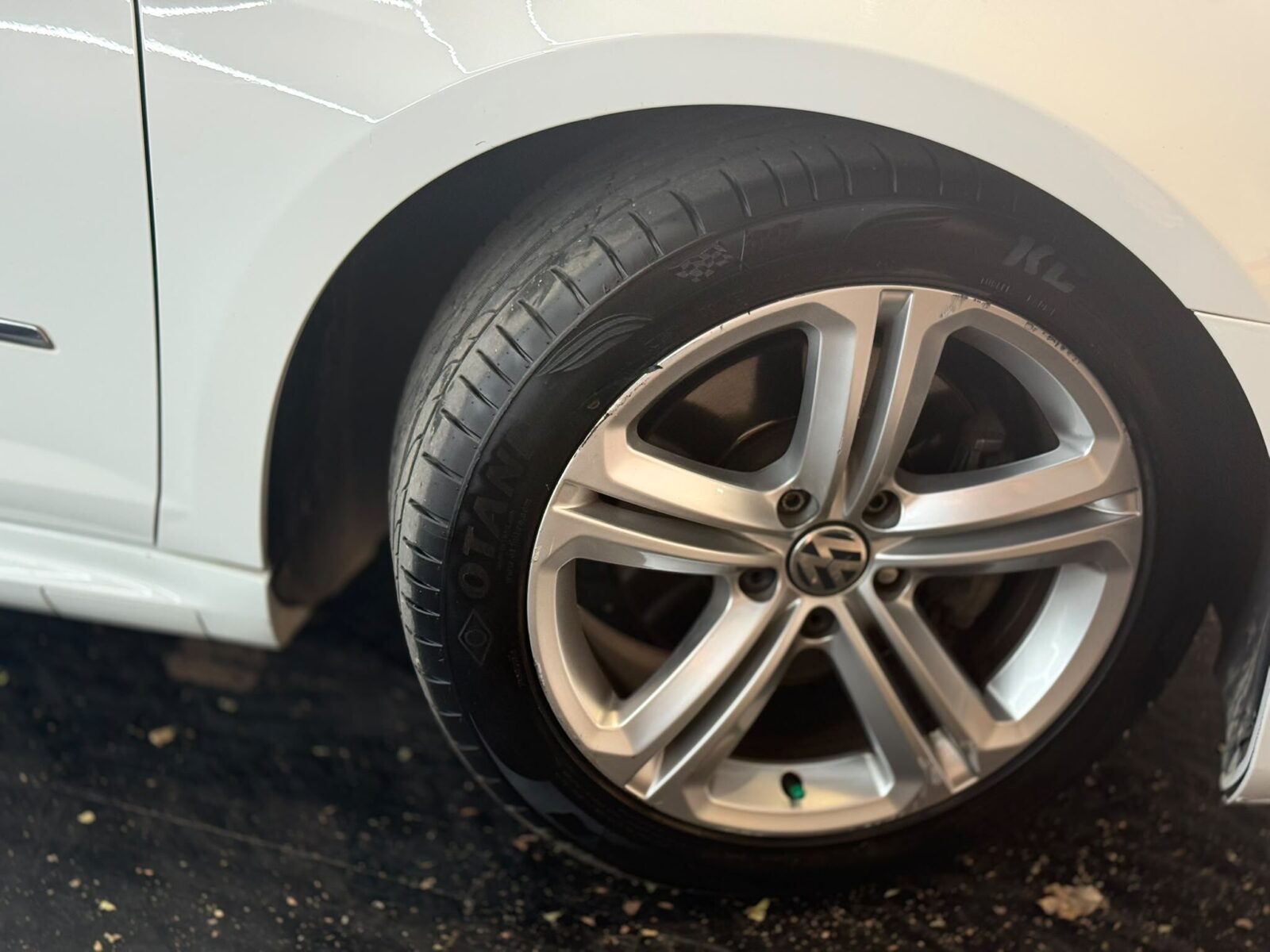 VOLKSWAGEN 2.0 TDI Sport BlueMotion Tech