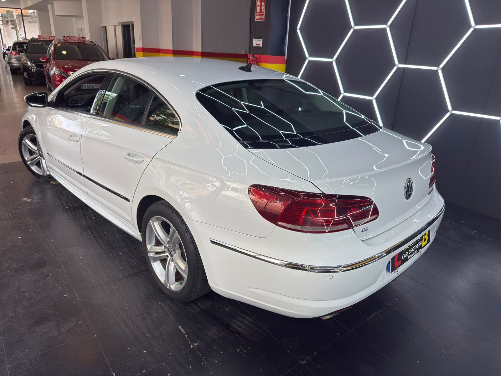 VOLKSWAGEN 2.0 TDI Sport BlueMotion Tech