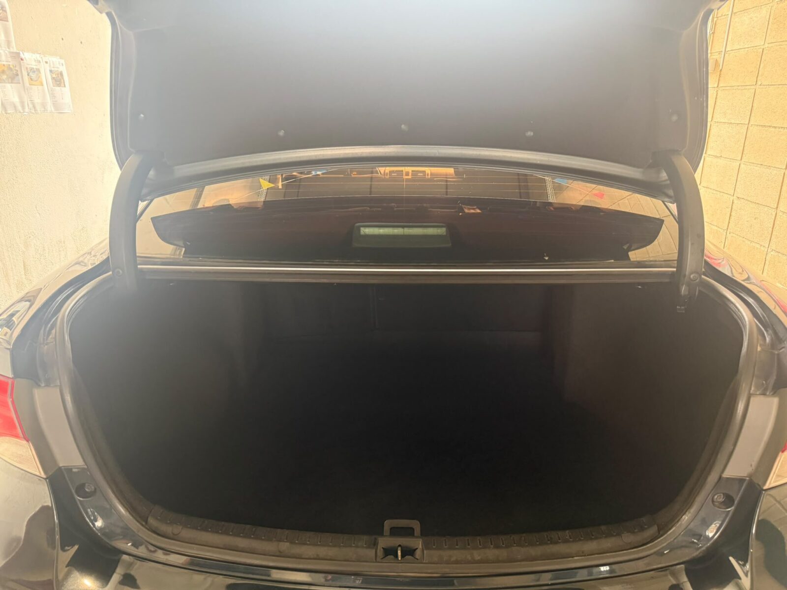 TOYOTA AVENSIS ADVANCE