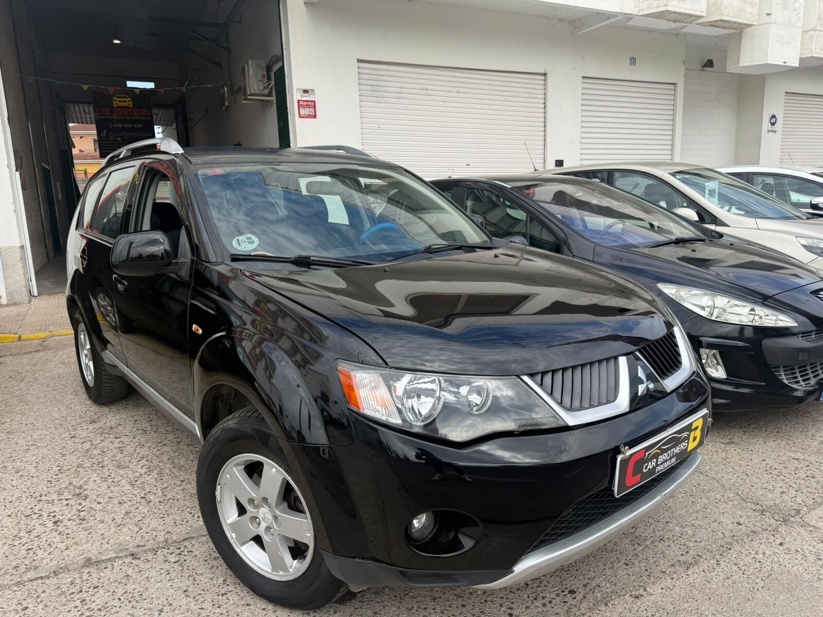 MITSUBISHI outlander INTENSE