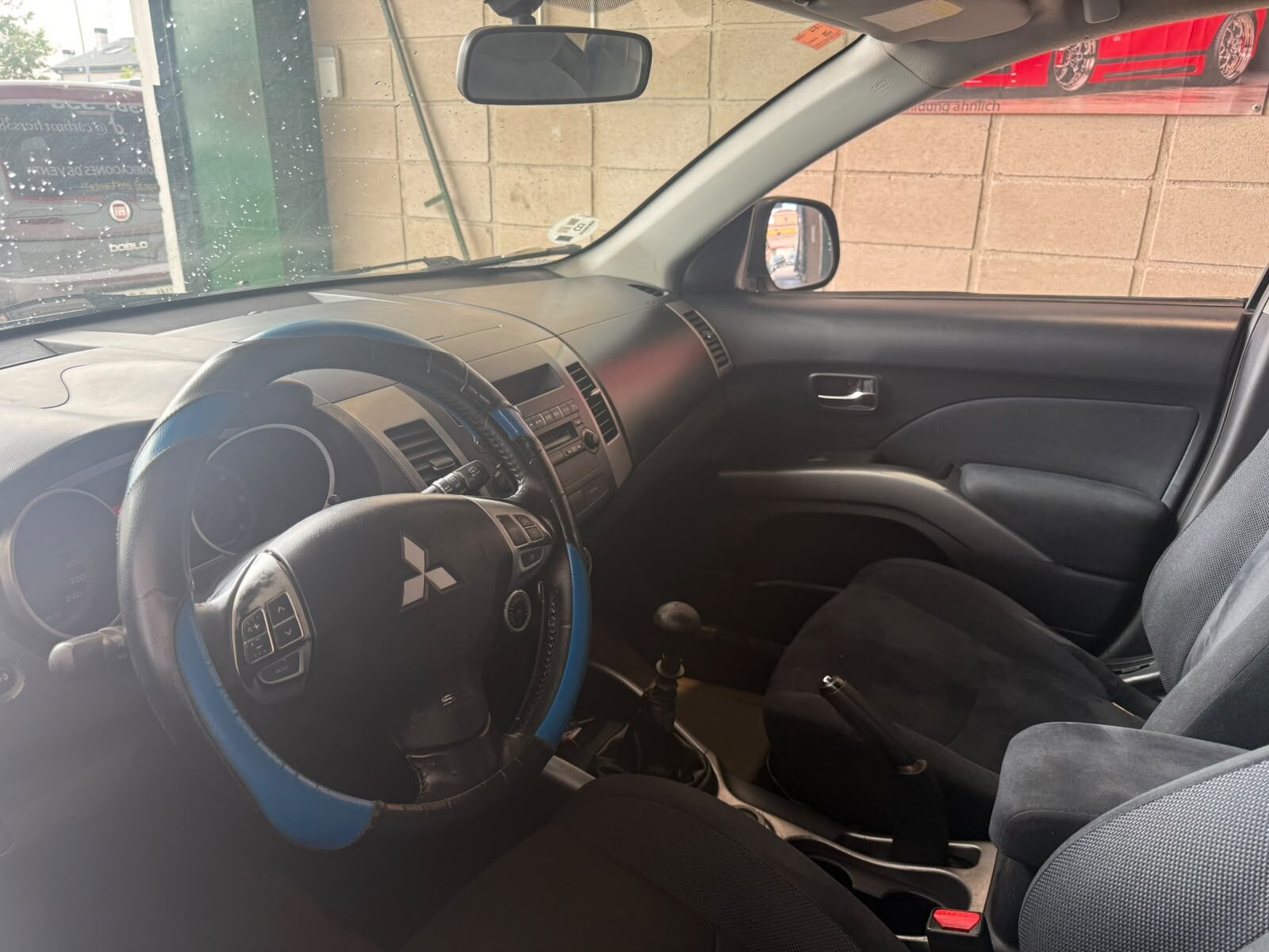 MITSUBISHI outlander INTENSE
