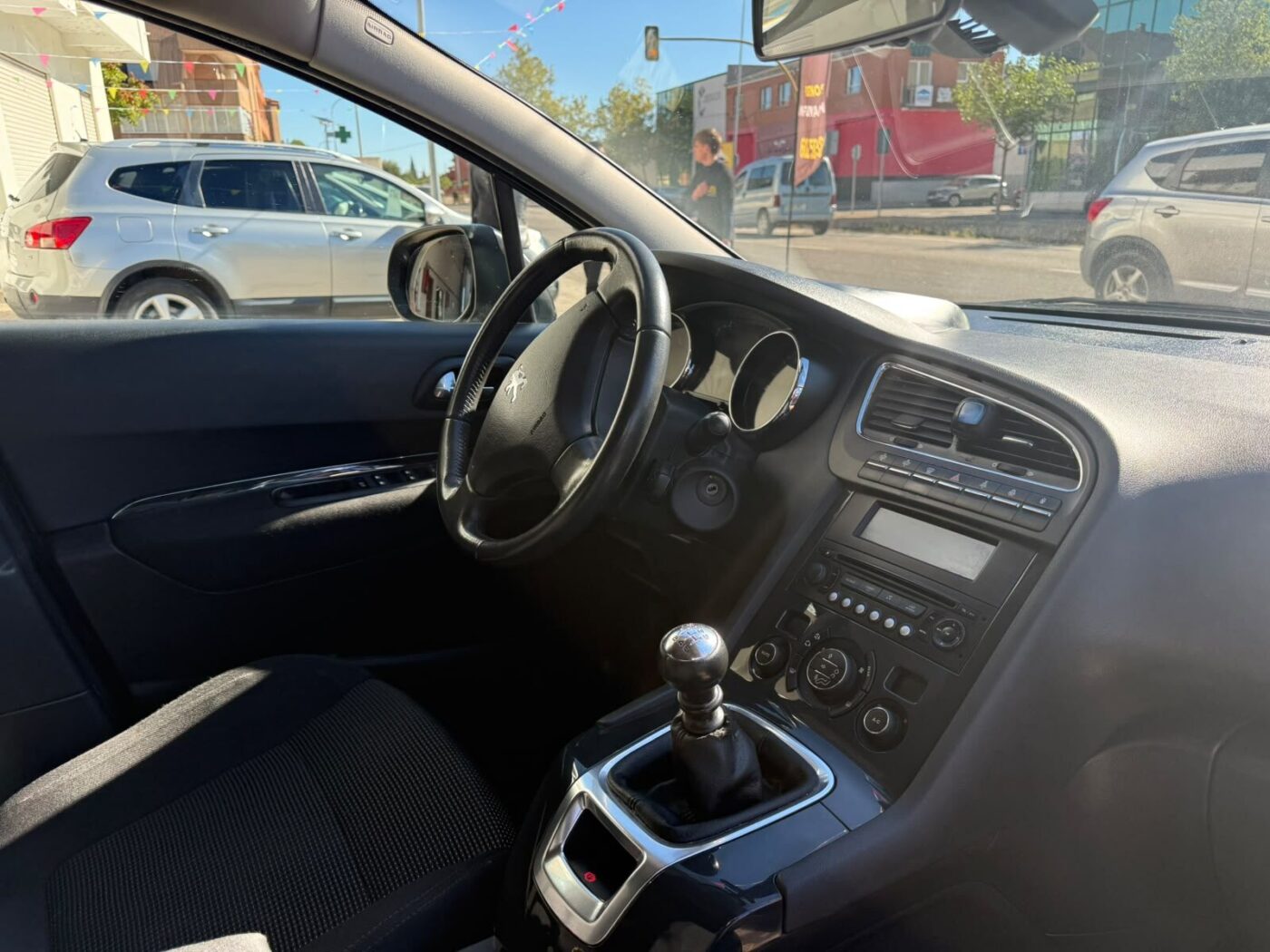 PEUGEOT 5008 premium