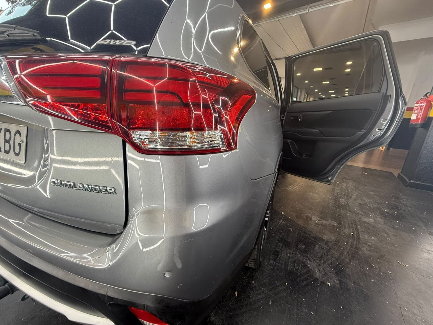 MITSUBISHI outlander 4WD